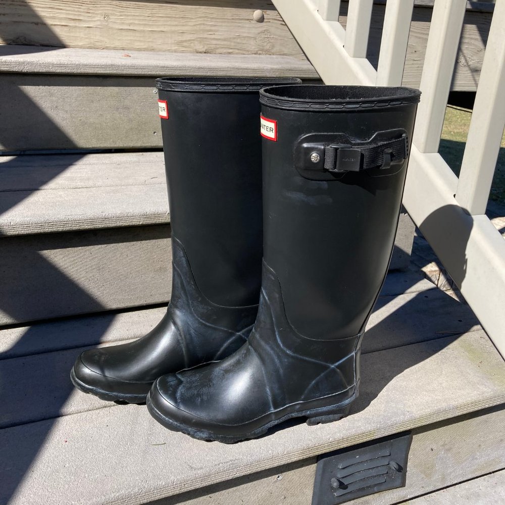 matte black hunter boots